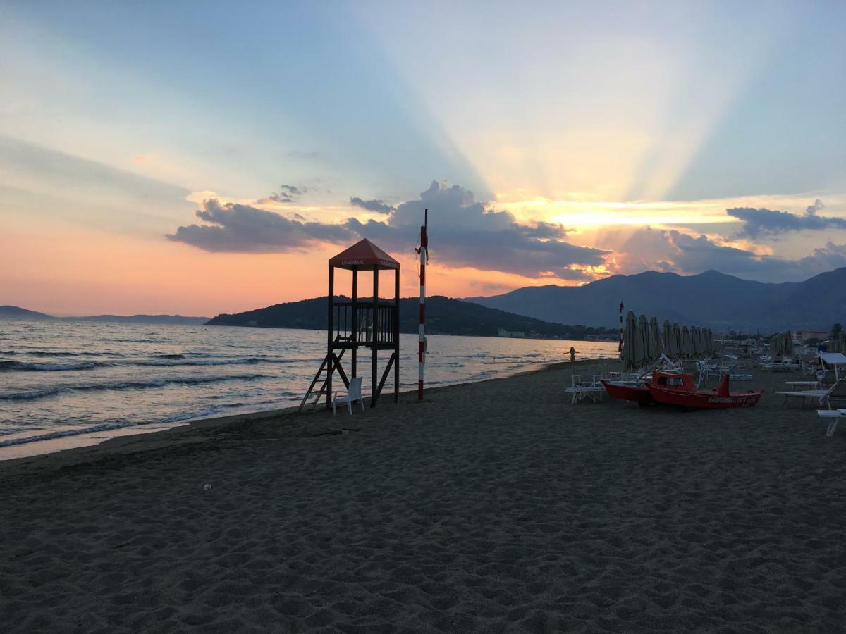 Bed&Beach สกาอูรี ภายนอก รูปภาพ